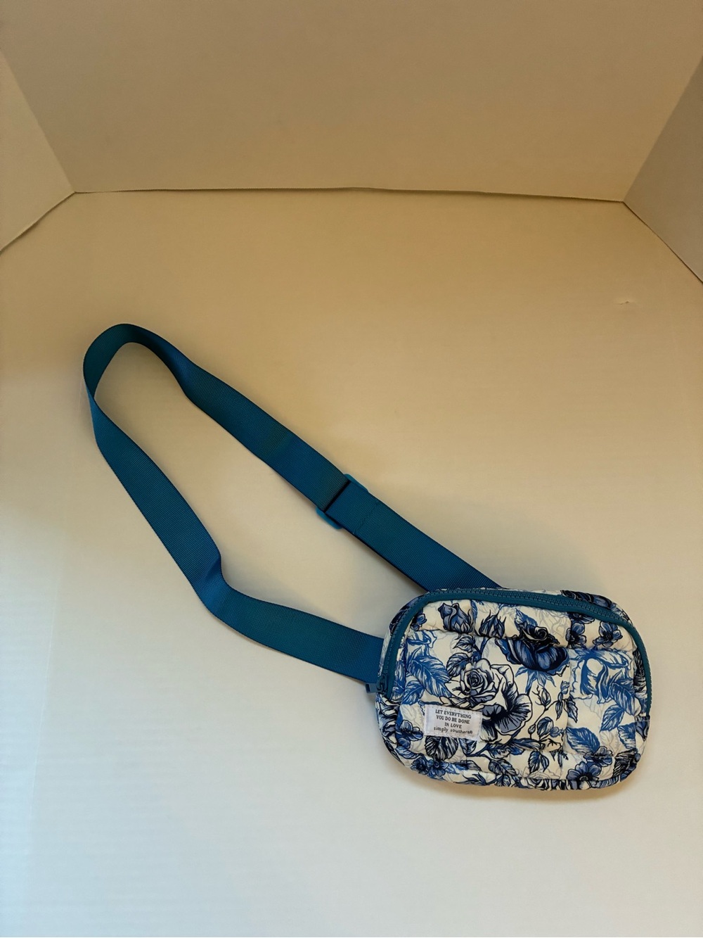 Women’s SIMPLY SOUTHERN Small Crossbody Belt Bag